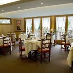 Saint Fleuret Hotel