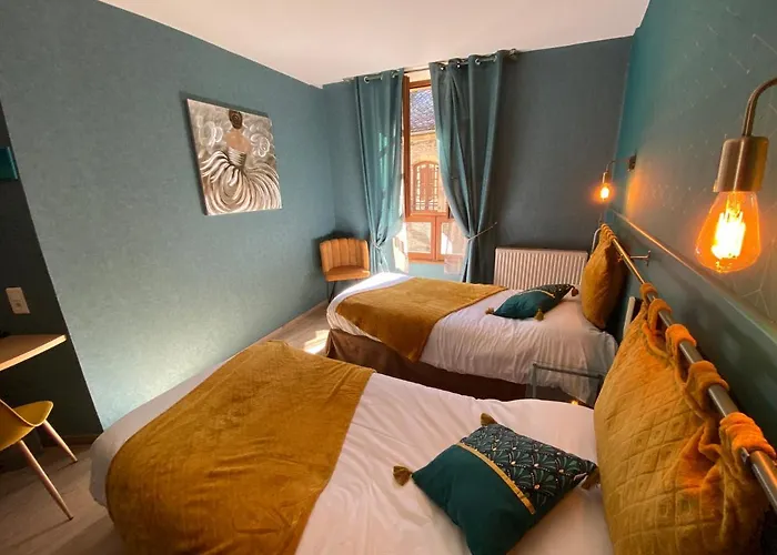 Saint Fleuret Отель 2*