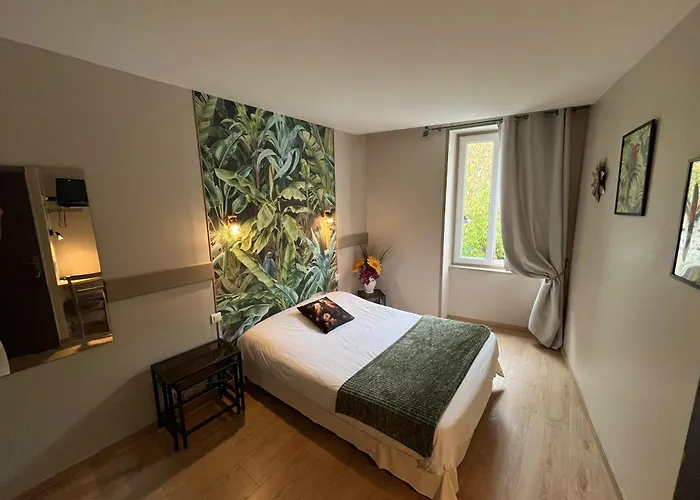 Отель Saint Fleuret