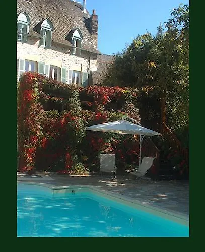 Отель Saint Fleuret 2*