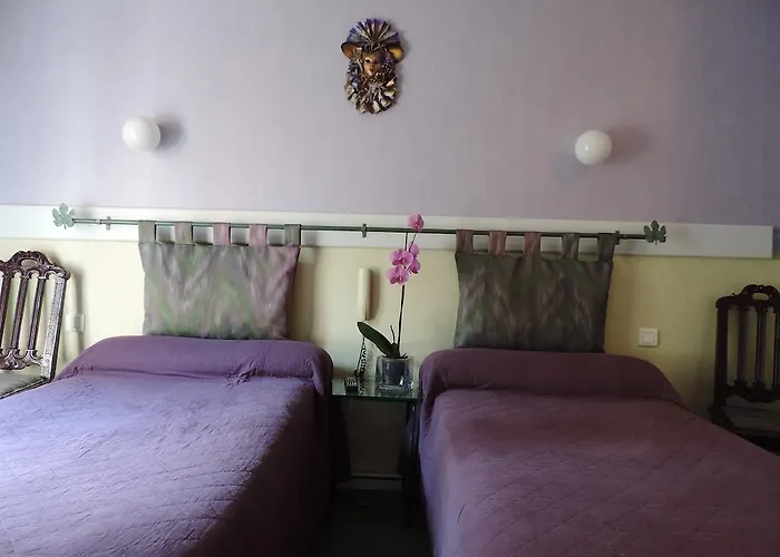 Отель Saint Fleuret Эстен