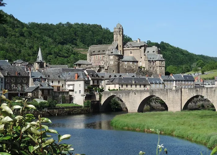 Saint Fleuret Отель 2*