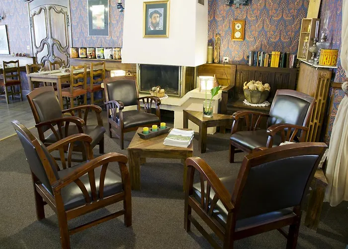 Saint Fleuret Отель