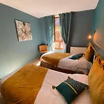 Saint Fleuret Hotel 2*