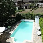 Otel Saint Fleuret Estaing (Aveyron)