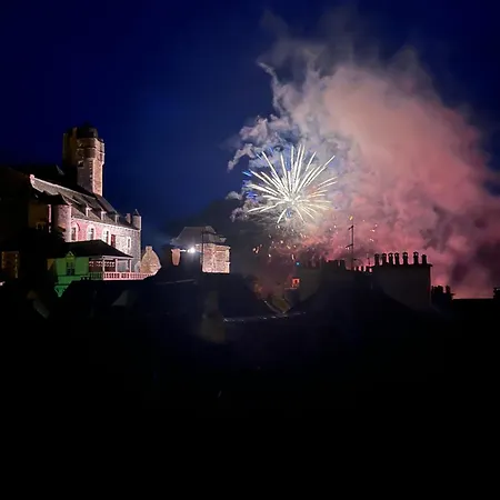 奥博格圣特福鲁特酒店 2* 埃斯坦