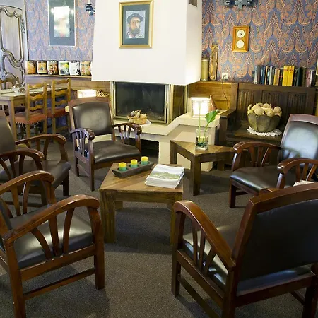 Saint Fleuret Hotel